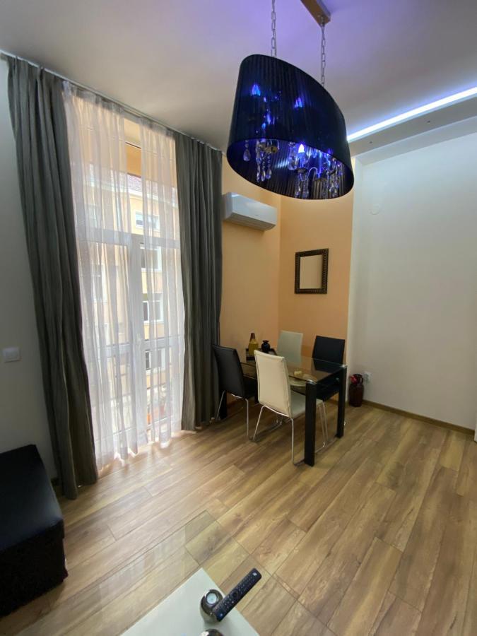 Apartament Cozy In Downtown - Tsar Samuil Street *