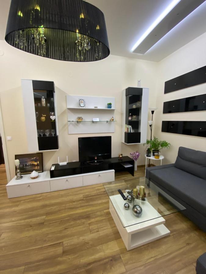 Apartament Cozy In Downtown - Tsar Samuil Street